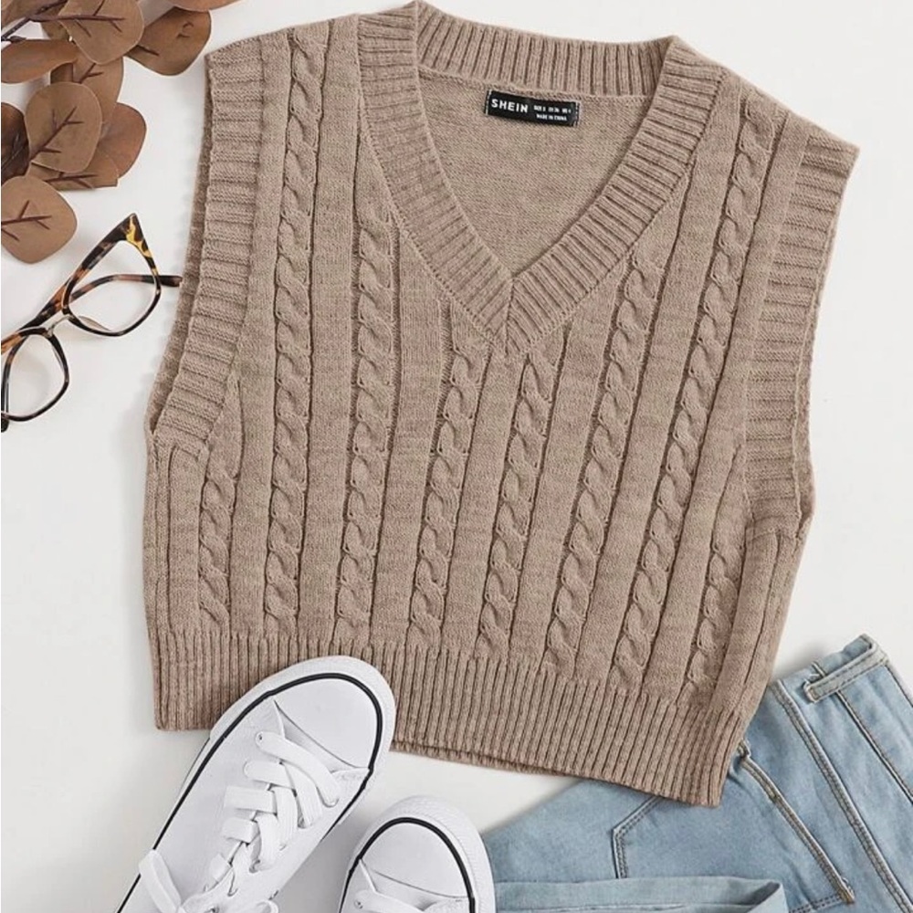 Cropped Sweatervest
